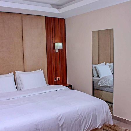 Joshesther Olive Hotel Ikeja Exterior photo