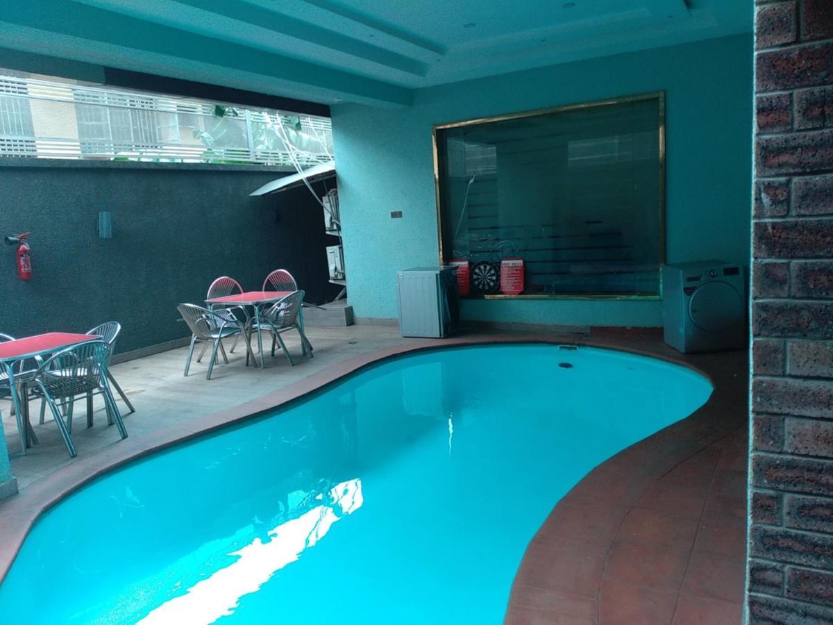 Joshesther Olive Hotel Ikeja Exterior photo