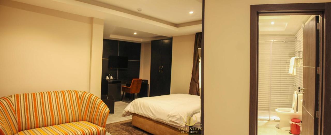 Joshesther Olive Hotel Ikeja Exterior photo