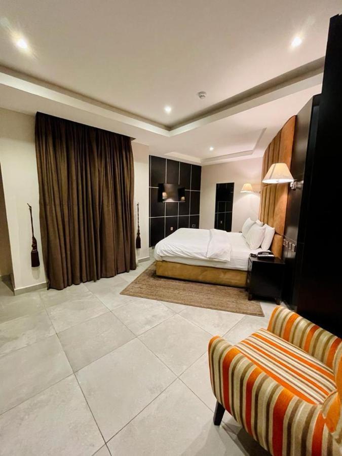 Joshesther Olive Hotel Ikeja Exterior photo