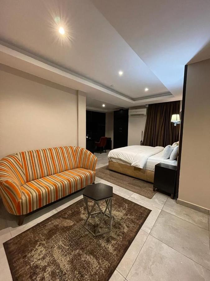 Joshesther Olive Hotel Ikeja Exterior photo