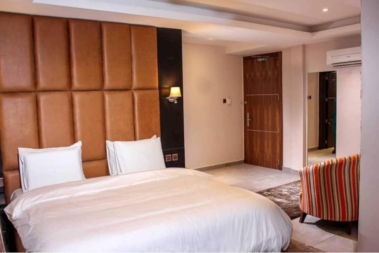 Joshesther Olive Hotel Ikeja Exterior photo